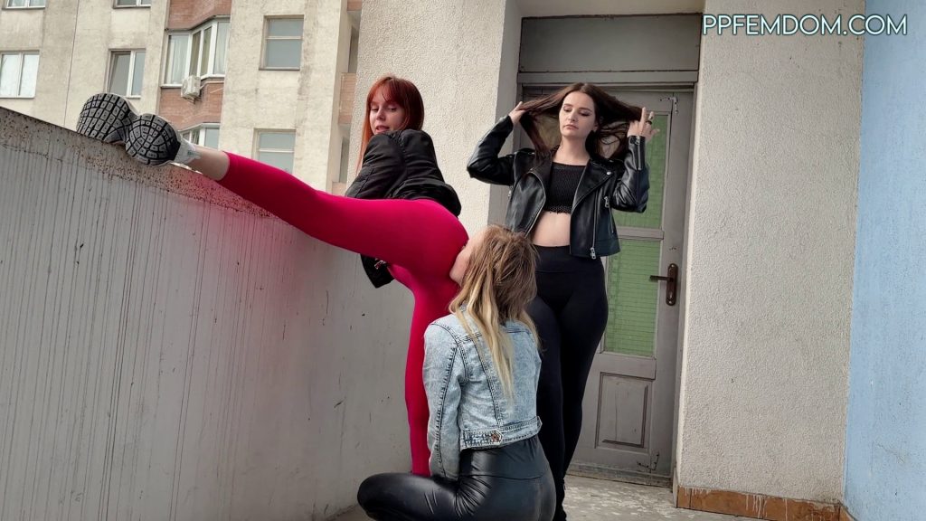Submissive Nerd Girl Worships Two Girls' Asses and Pussies Outside